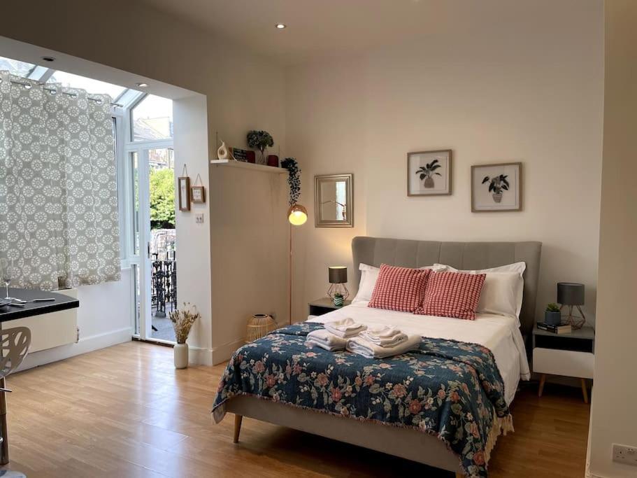Cute&Cozy Studio Apt In Barons Court London Exterior photo